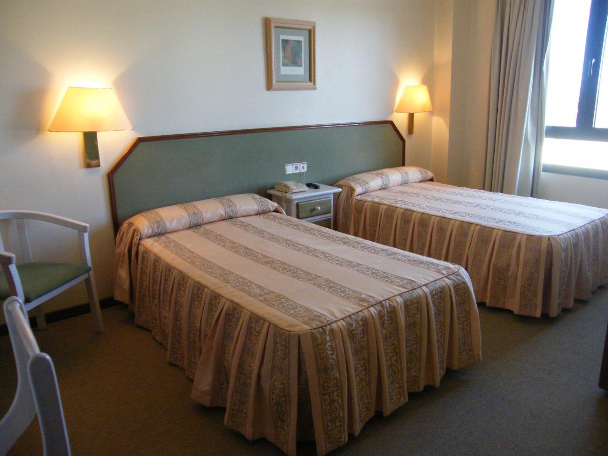 Hotel Magallon Caspe Exterior photo